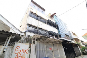 Eiffel Residence Batu Tulis 35A1 - Female Only